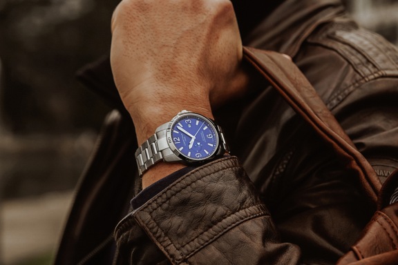 DS Podium GMT Quartz Blue 316L stainless steel SwissWatch Certina